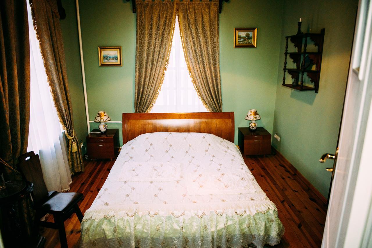 Antique House Hotel Dubno Kültér fotó