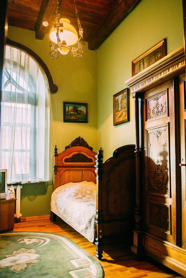 Antique House Hotel Dubno Kültér fotó