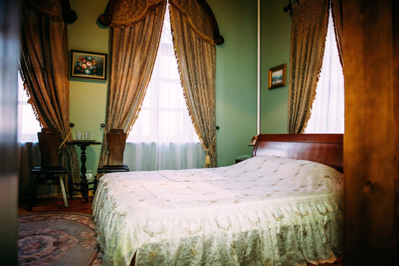 Antique House Hotel Dubno Kültér fotó