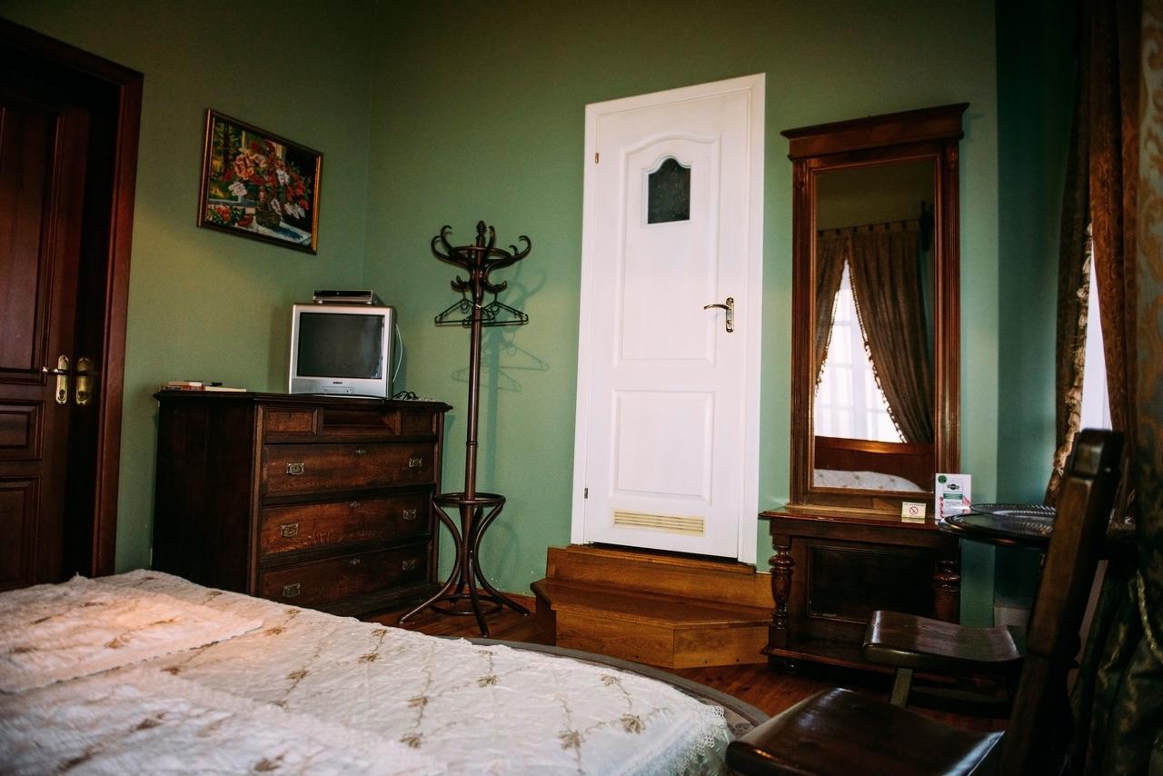 Antique House Hotel Dubno Kültér fotó