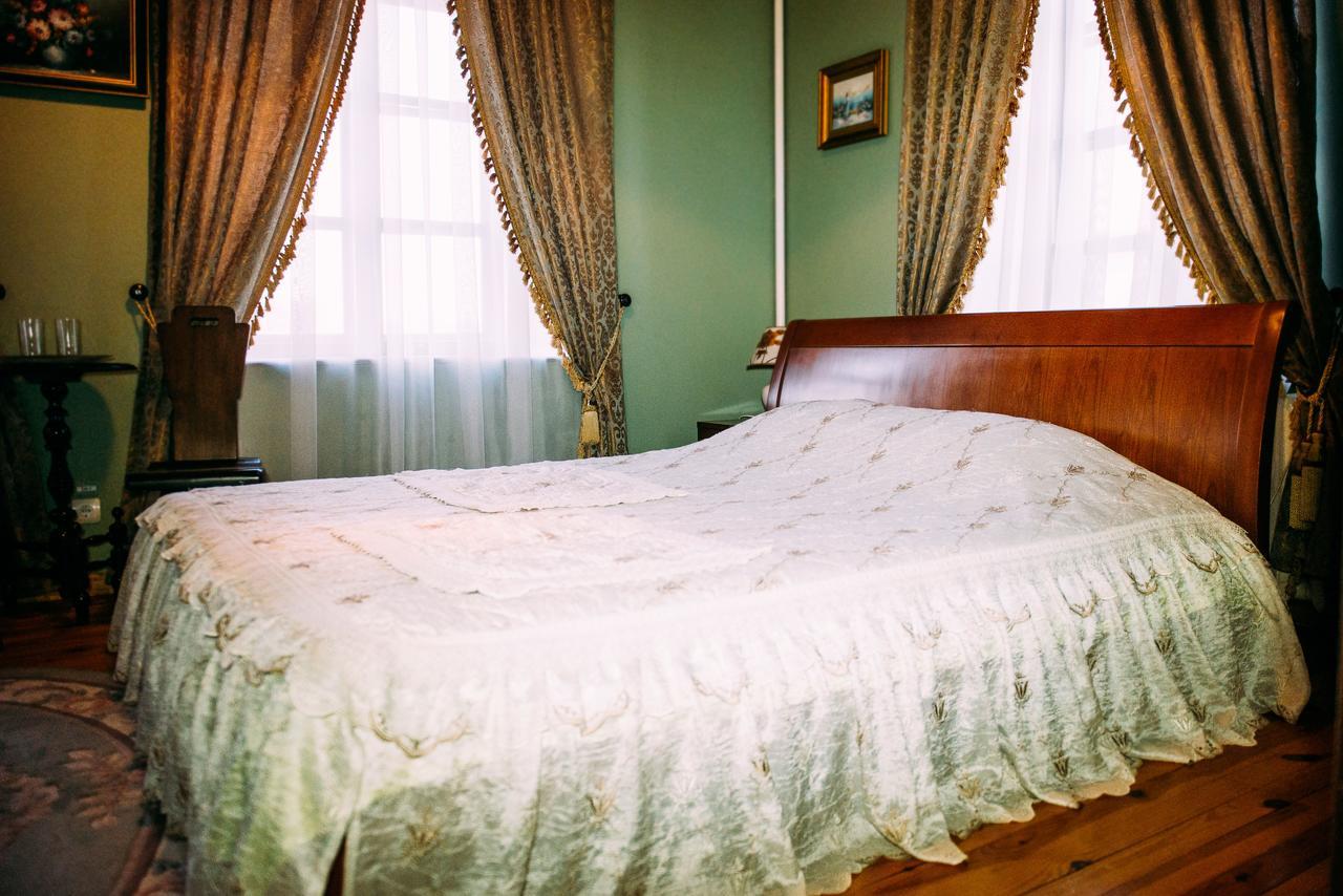 Antique House Hotel Dubno Kültér fotó