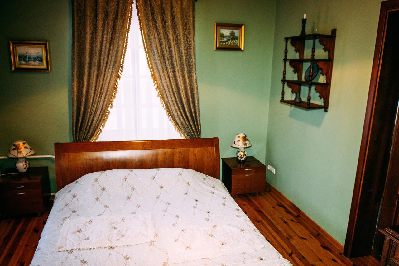 Antique House Hotel Dubno Kültér fotó